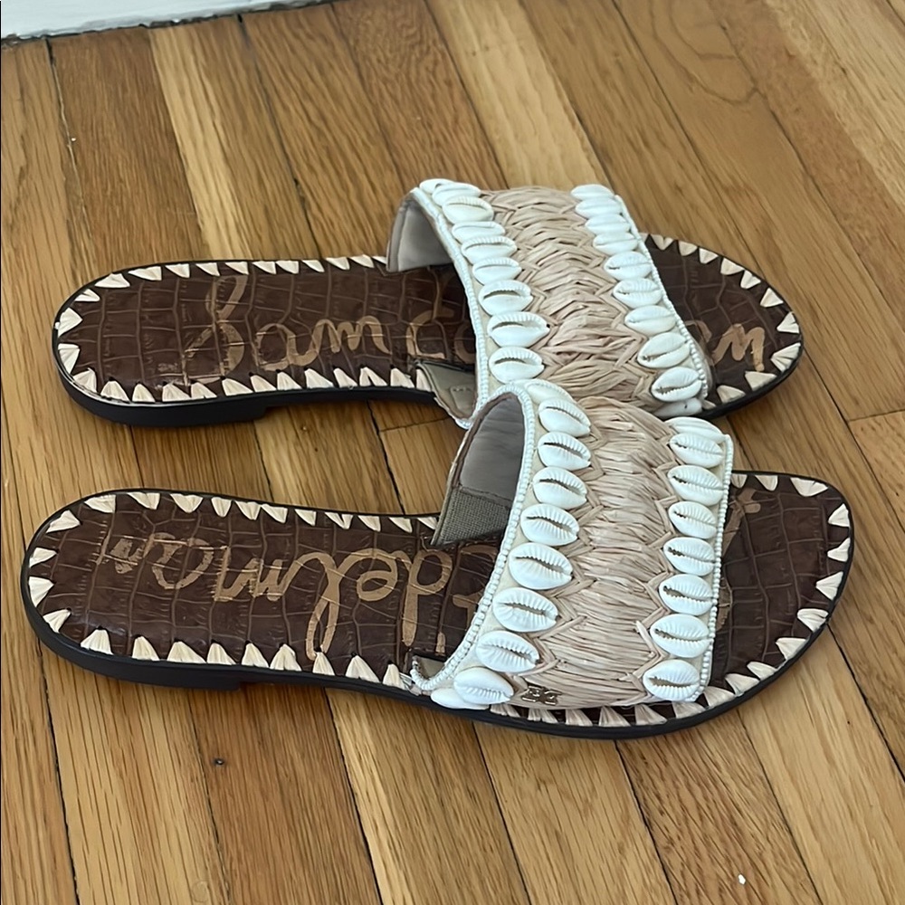 Bamboo Women's White and Brown Slide Sandals